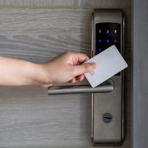 contrôle d'accès par badge – équipe Integraphone