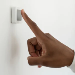 Contrôle de l'accès par capteur d'empreinte